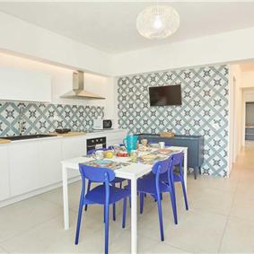 3 bedroom seaside apartments in Sicily, sleeps 6